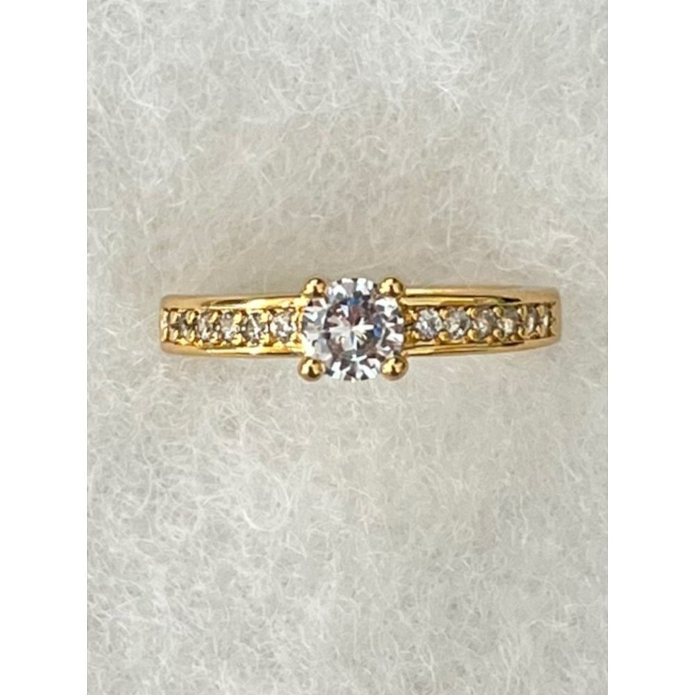 Classic Round High Set CZ Ring Sz 6 Channel Set Accent Stones Pronged Gold Tone